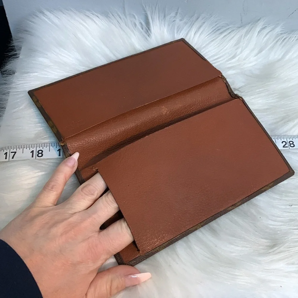 Pre-Date Code Authentic Louis Vuitton checkbook holder_16
